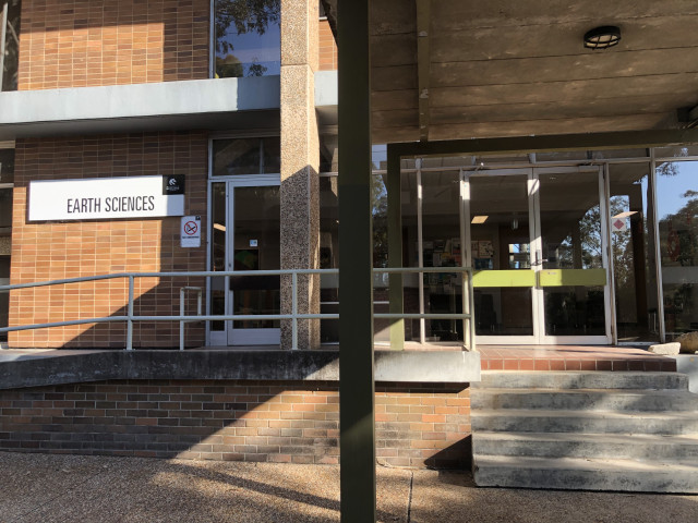 Earth sciences building on the left, opposite Science theatre